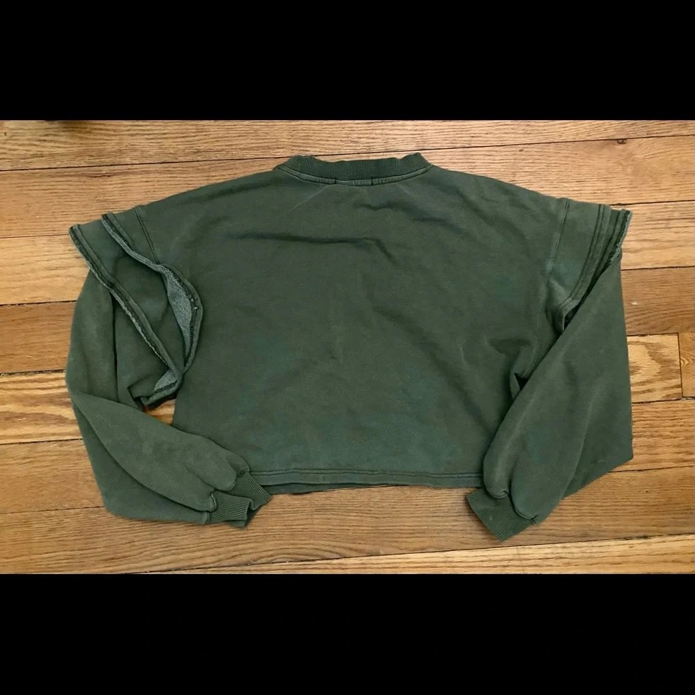 7 for all mankind Cropped Green Sweatshirt Size S - Picture 4 of 4
